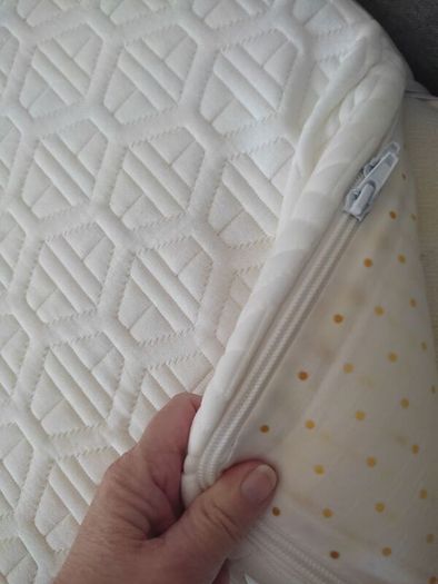 Free Double mattress + Topper