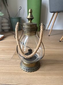 Table lamp