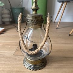 Table lamp