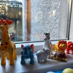 Animal & zoo figures