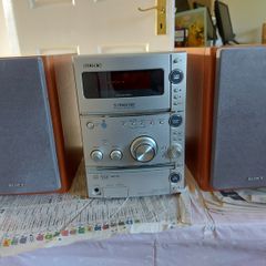 Sony Micro Hi-Fi Component System, Model CMT-CPZ1, Radio, Tape CD, mini disc link, all working great and in excellent condition