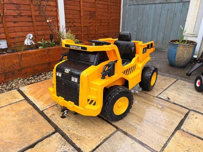 CAT Tipper Truck 10.8V Lithium Electric Ride On