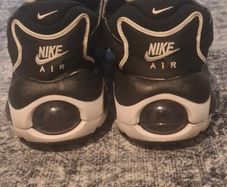 Nike Air TWs Size 11 Black and Grey