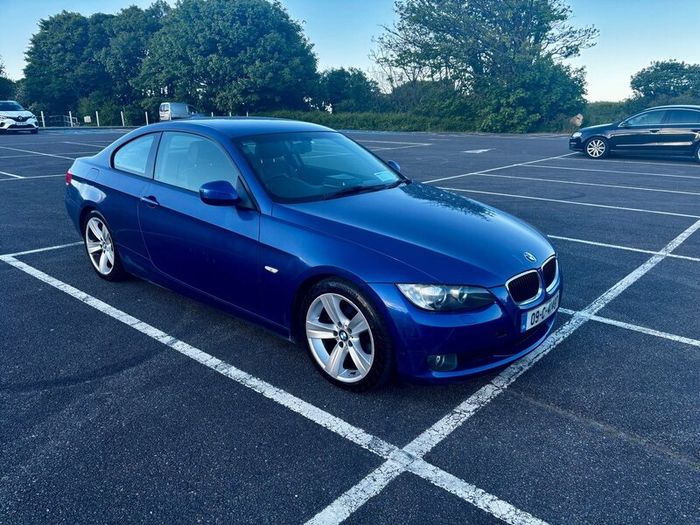 Bmw 320d Coupe (e92 Se Highline) Manual