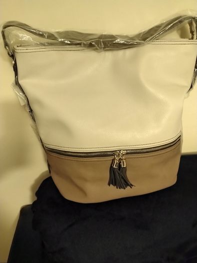 Handbag....includes Postage !!