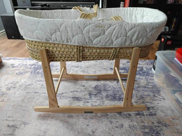 Mamas & Papas Moses Basket (With Stand)