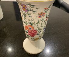 Price drop Wedgwood Avebury 7 inch vase