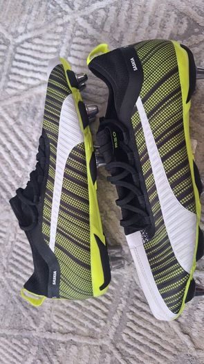 soccer shoes