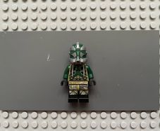 lego star wars sw1003 Clone Trooper Commander Gree, 41st Elite Corps (Phase 2) minifigure- Kashyyyk Camouflage, Dark Tan Markings on Legs, Scowl