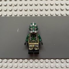 lego star wars sw1003 Clone Trooper Commander Gree, 41st Elite Corps (Phase 2) minifigure- Kashyyyk Camouflage, Dark Tan Markings on Legs, Scowl