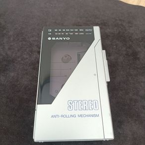 Sanyo M-G32 Personal Stereo Cassette Player