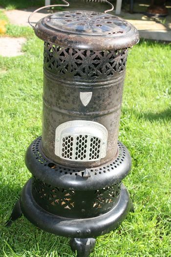 Vintage Valor 525r Paraffin Heater Bargeware Design (in working order)