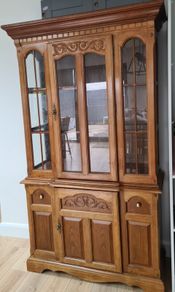 Dresser / Display cabinet
