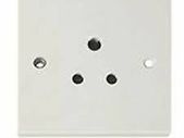 5 Amp Sockets Round Pin