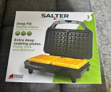 Salter Deep Fill Waffle Maker   Brand new