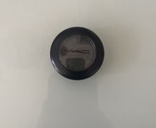 MAC eyeshadow 90%new