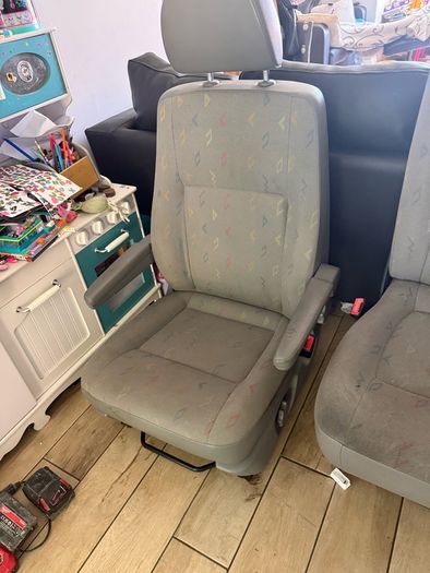 VW Transporter front seats