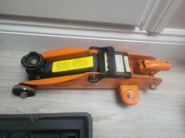 Pneumatic Car Jack