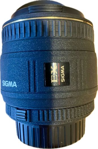 Sigma Nikon Fit 50mm AFD EX f/2.8 true 1:1 macro lens, mint