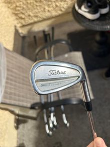 Golf irons set