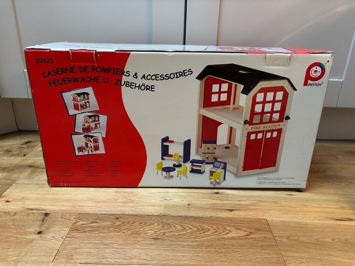 Pintoy Wooden Firestation