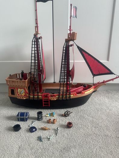 Pirate ship playmobil fun toy