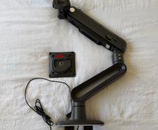 Monitor Arm with RGB