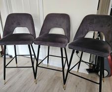 3 barstools