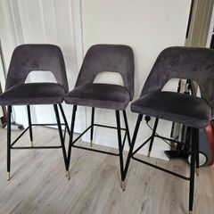 3 barstools