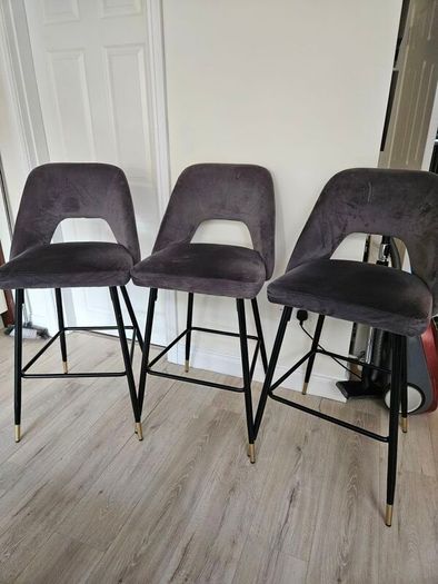 3 barstools