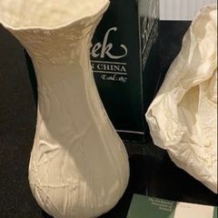 Belleek  10.25 inch tall  Daisy Vase  in original box