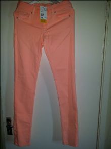 BNWT H&M neon, skinny,stretchy jeans size UK10 EUR36/38 Postage included