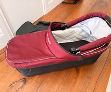 Out n About Carrycot with double adapter