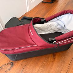 Out n About Carrycot with double adapter
