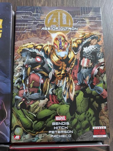 Marvel Hardcover Comic Book Lot Infinity Wars Age of Ultron Cataclysm Iron Man