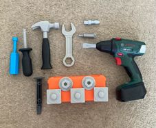 Screwdriver drill / tools