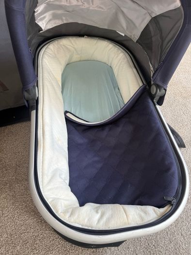 Uppababy vista basinet with rain cover fly cover had to storage and adapters for buggy to make it a double buggy