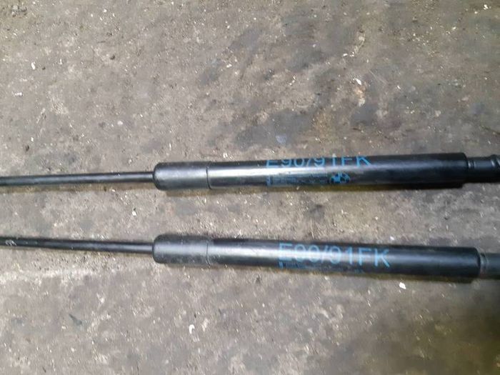 Bmw E90 E91 Bonnet Struts Pair