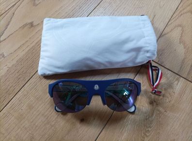 Sunglasses Moncler like new Blue