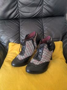 Joe Brown ladies shoes