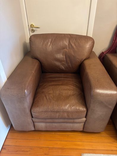Leather Sofa & Suite