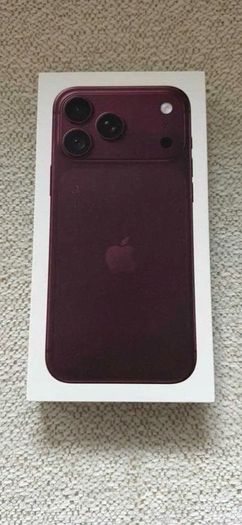 iphone 18 Max Burgundy