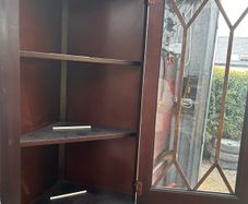 Corner display unit