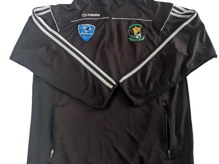 Referee top