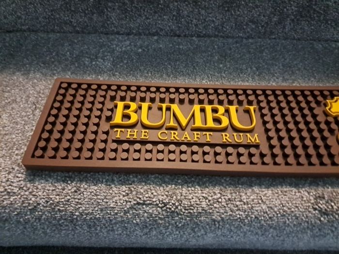 Bar runner
