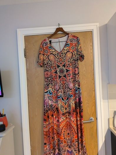 Small Bundle - Dresses X 4 & 1 Skirt.  S.14. 1New.