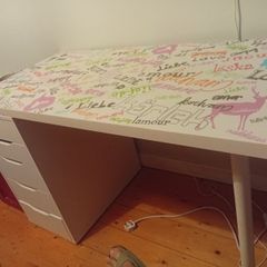 Desk and set of five drawers
