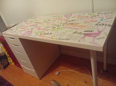 Desk and set of five drawers