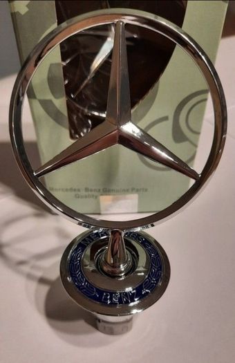 Sold 1Pcs 44mm 3D Zinc Alloy Car Front Hood Emblem Bonnet Label Badge for Mercedes Benz W204 W210 W220 W212 C180 C200 Car Accessories