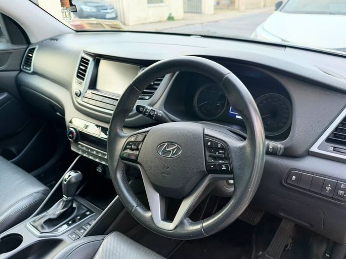 Hyundai touson automatic 4wd